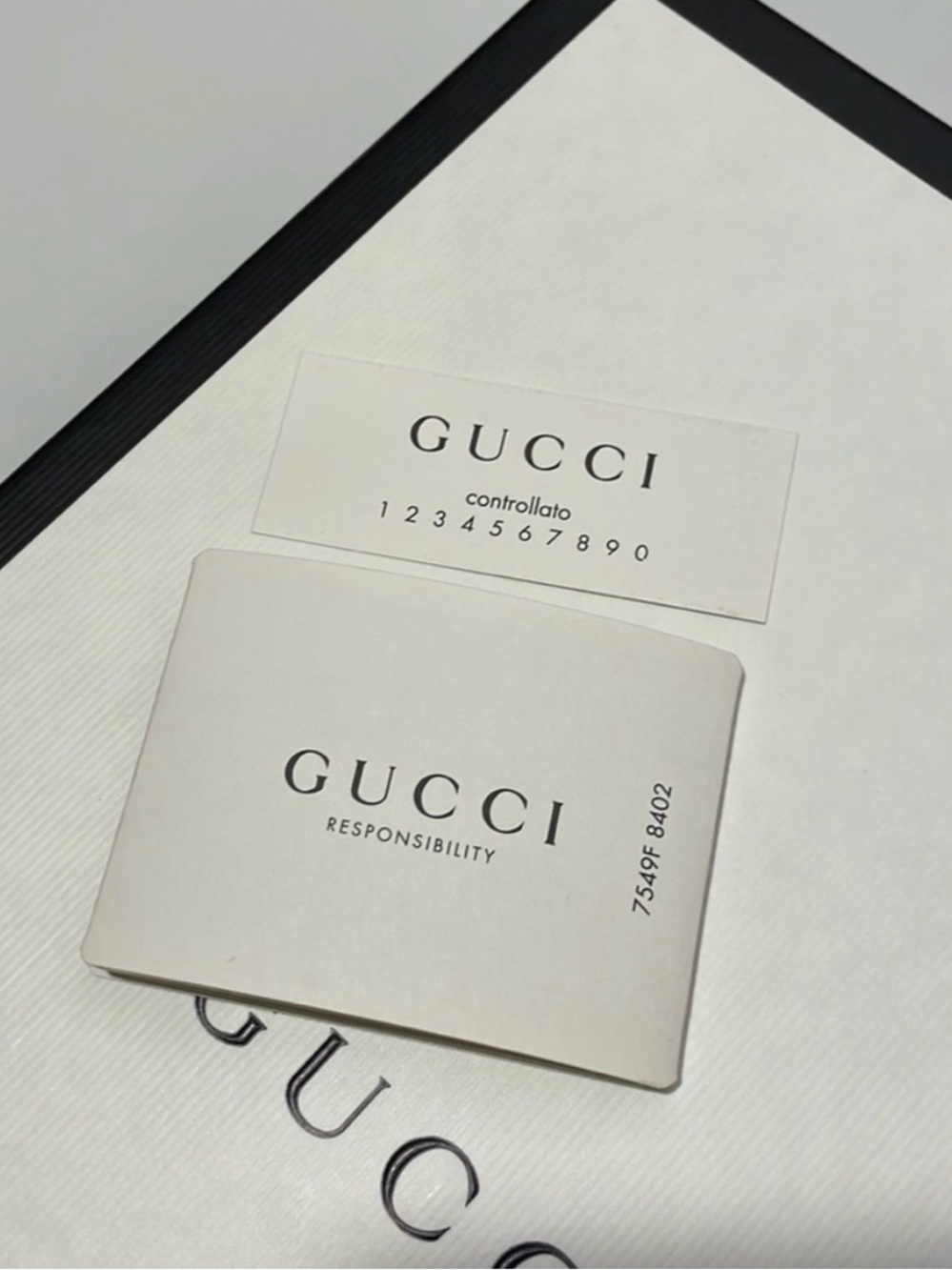 Gucci Cream Leather Double G Buckle Belt - Picture 6 of 6